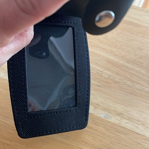 Disney Store Cast Exclusive Be Our Guest Lumiere Luggage Tag-NEW - Picture 5 of 11